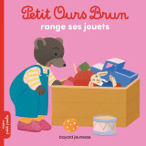 Petit ours brun range ses jouets