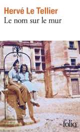Le nom sur le mur